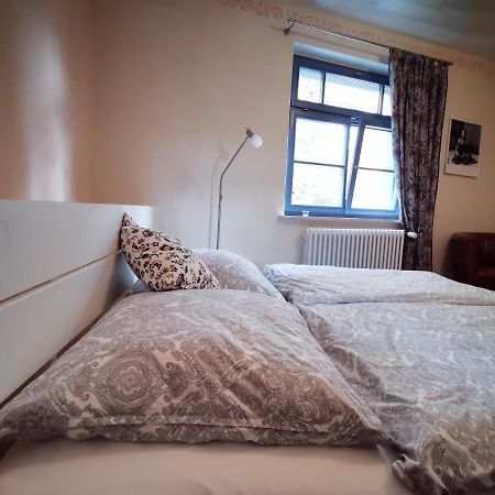 Charmantes Apartment Siebenschlaefer - Ferienwohnung Cafe 7 Weida Екстериор снимка