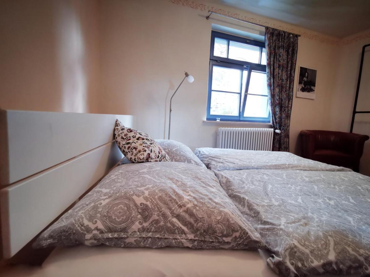 Charmantes Apartment Siebenschlaefer - Ferienwohnung Cafe 7 Weida Екстериор снимка